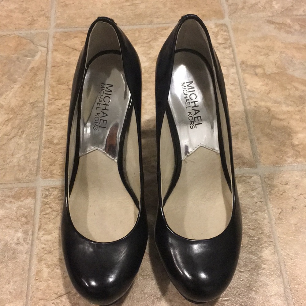 Michael kors shoes in black